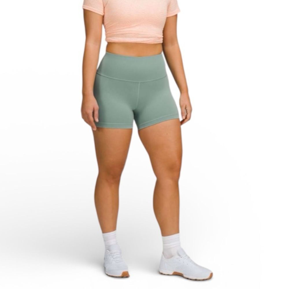 lululemon athletica High-Rise Athletic Shorts in Sage Green